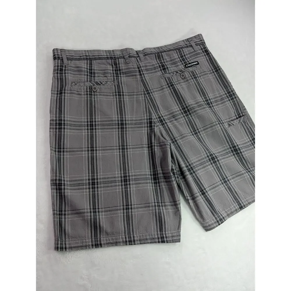 17th Street Surf Shop Mens Size 40 Plaid Chino Board Shorts